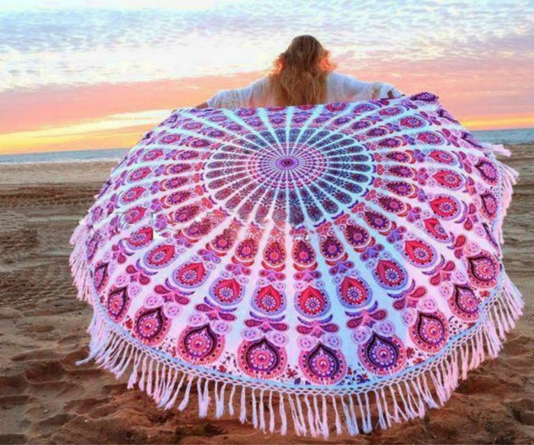 3 Beach Towels to Use and Relish Before the Season Ends