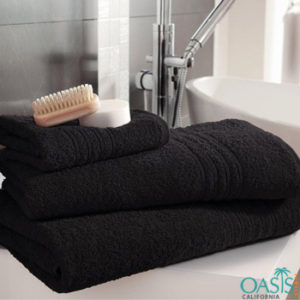 Wholesale Plush White towel with Black Piping Bath Towel Manufacturers &  Suppliers in USA, UK, Australia