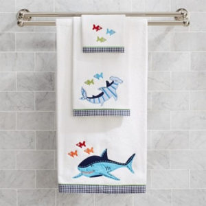 Wholesale Pure White Assorted Animal Motif Bath Towel Set