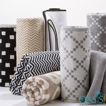 Wholesale Soft Color Bath Towels Manufacturer with Geometric Weave