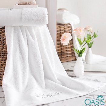 Wholesale Plush White Hotel Towels Manufacturer