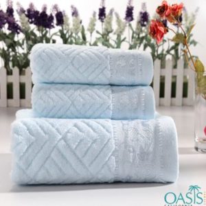 Wholesale Icy Blue Embedded Hotel Towels Manufacturer