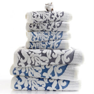 Rich White Hotel Towels Manufacturers