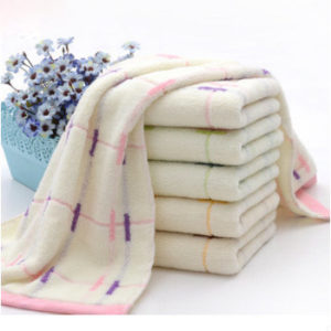 Set of White and Cream Wholesale Organic Towels Manufacturer